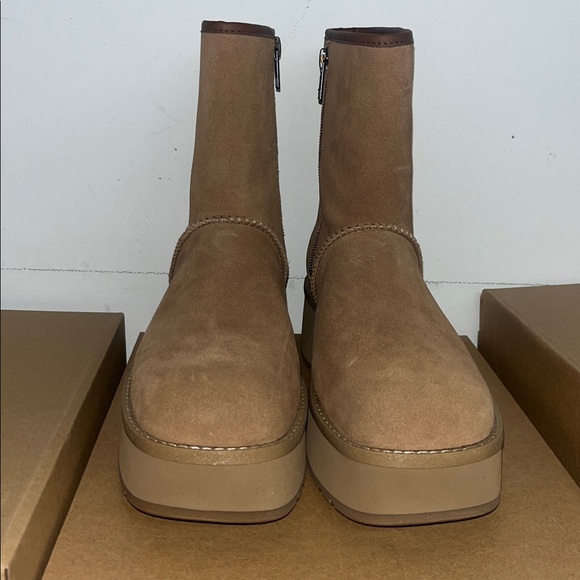 UGG CITYFUNC MID - Picture 2 of 6